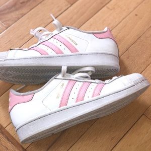 Women’s size 5.5 Adidas Originals Superstar